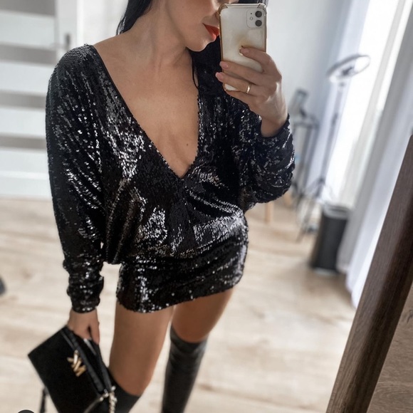 LAST ONE🔥ZARA Blogger’s Fav| MULTI-POSITION SEQUIN DRESS - Picture 15 of 16